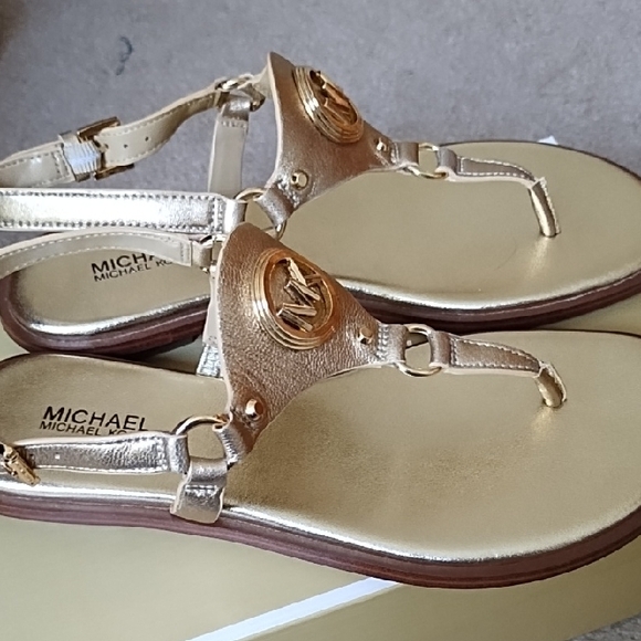 Michael Kors Metallic Gold Sandals - Picture 4 of 8